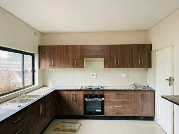 3-bedroom-flat-for-rent-in-meanwood-ibex-big-7