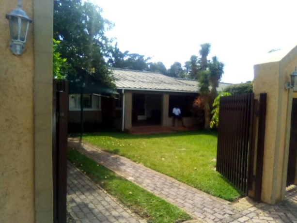 3-bedroom-flat-for-rent-in-kabulonga-big-0