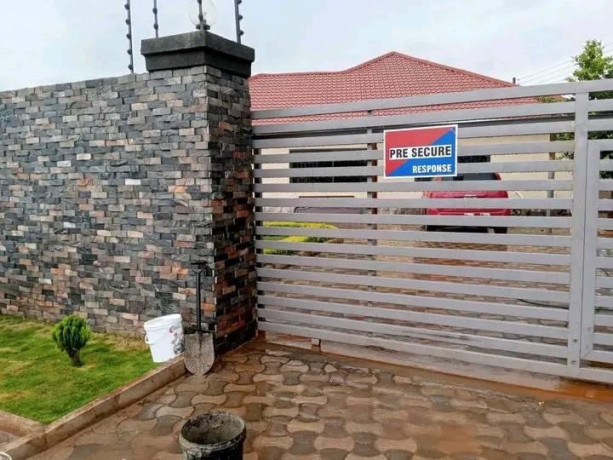 3-bedroom-house-for-rent-in-lilayi-estates-big-5