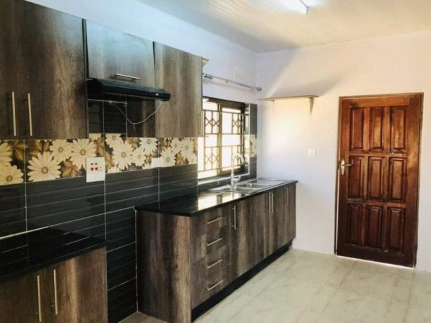 2-bedroom-flat-for-rent-in-meanwood-ndeke-big-1