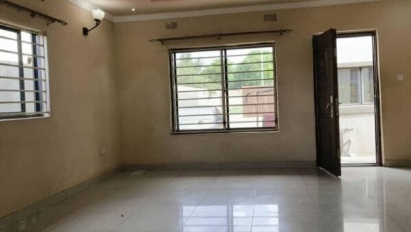 3-bedroom-flat-for-rent-in-chainama-big-4