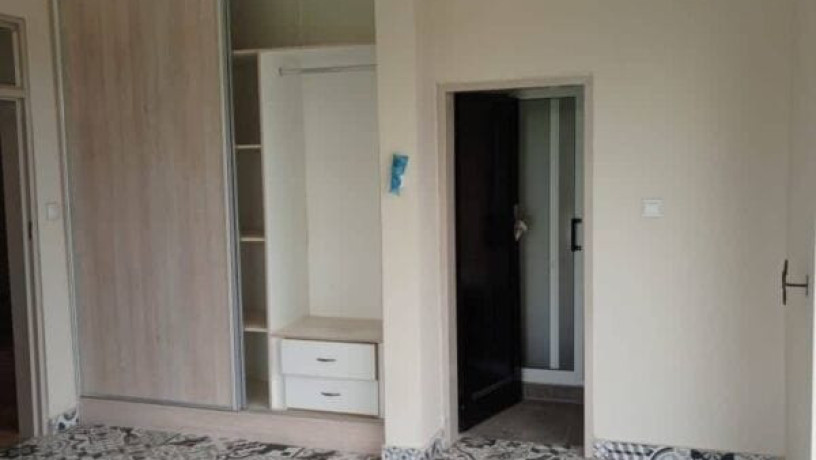 spacious-5-bedroom-flat-on-zambezi-road-big-8