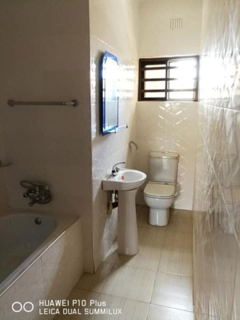 2-bedroom-flat-for-rent-in-chalala-big-8