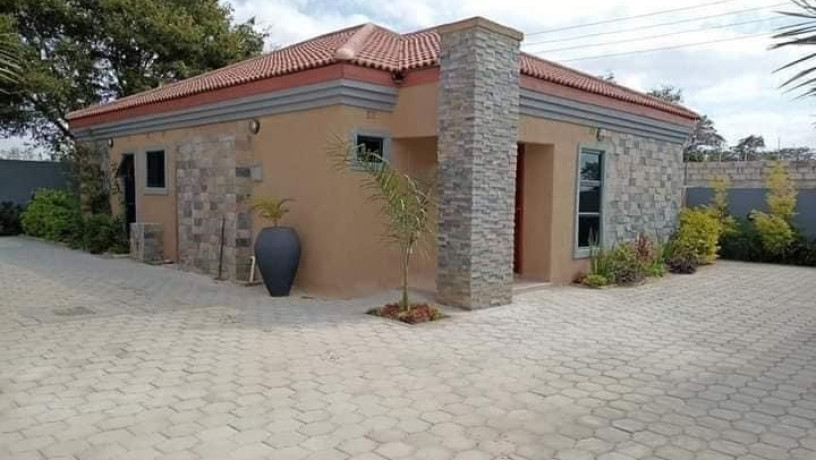 2-bedroom-flat-for-rent-in-ibex-hill-big-3