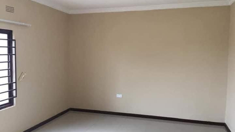 3-bedroom-flat-for-rent-in-chalala-big-5