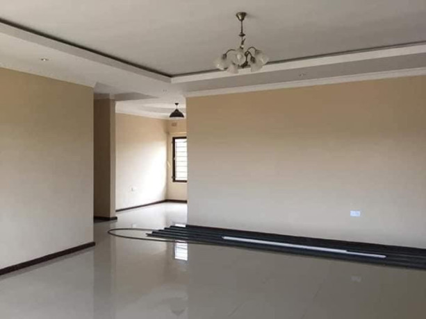 3-bedroom-flat-for-rent-in-chalala-big-4