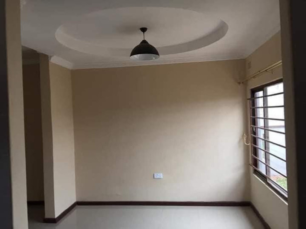 3-bedroom-flat-for-rent-in-chalala-big-6