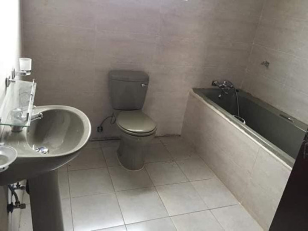 3-bedroom-flat-for-rent-in-chalala-big-8