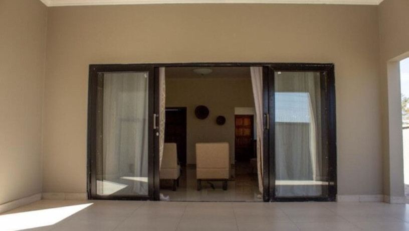 3-bedroom-flat-for-rent-in-ibex-hill-big-8