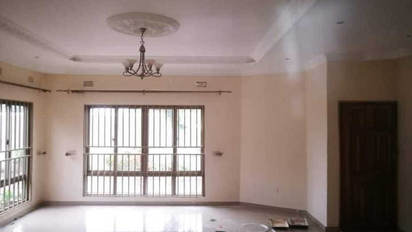 2-bedroom-flat-for-rent-in-chalala-big-5