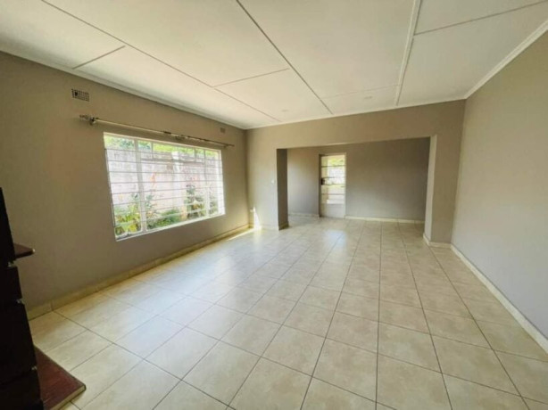 3-bedroom-house-for-rent-in-roma-big-7