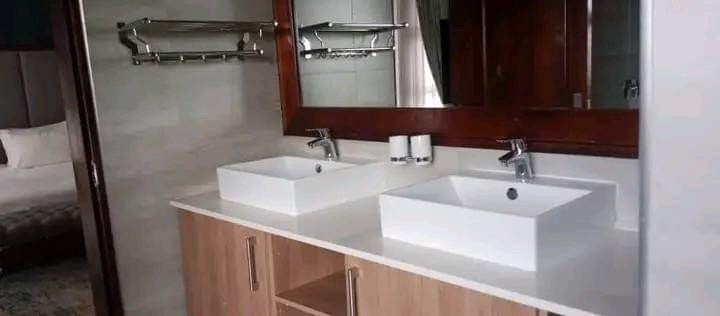 2-4-bedroom-fully-furnished-duplexs-for-rent-in-roma-park-big-3