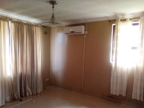 2-bedroom-house-for-rent-in-roma-park-big-4