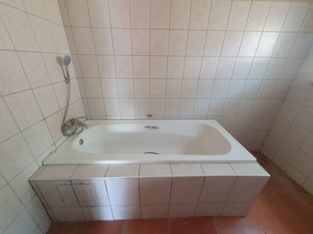 2-bedroom-house-for-rent-in-roma-big-9