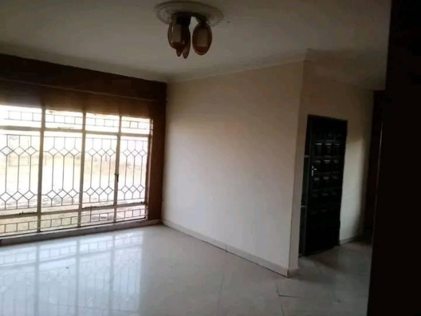 3-bedroom-flat-for-rent-in-chalala-big-3
