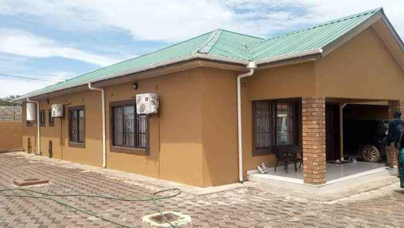 2-bedroom-flat-for-rent-in-chalala-big-2