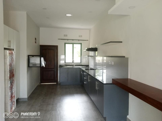 2-bedroom-flat-for-rent-in-ibex-hill-big-6