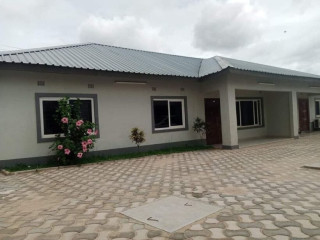 4-bedroom-flat-for-rent-in-libala-south