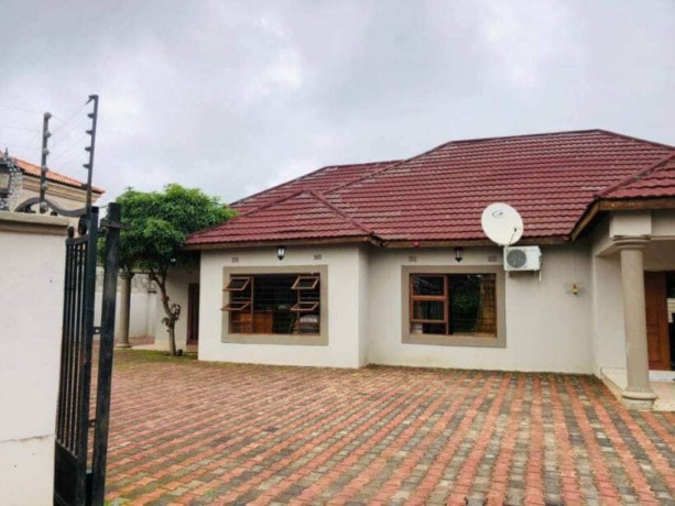 3-bedroom-standalone-house-for-rent-in-meanwood-ibex-big-4