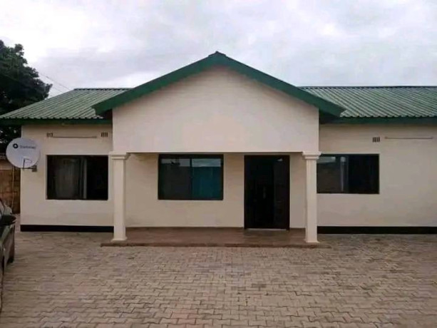 3-bedroom-flat-for-rent-in-chamba-valley-big-4