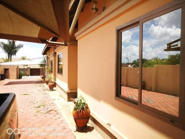3-bedroom-flat-for-rent-in-roma-park-big-4