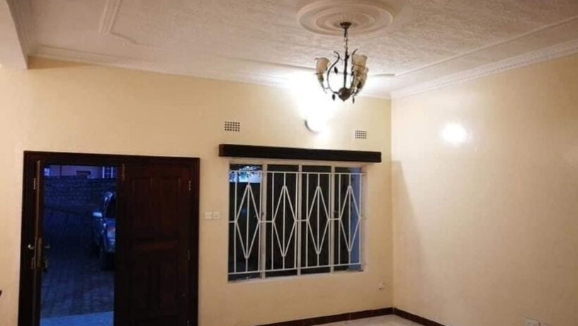 3-bedroom-duplex-flat-for-rent-in-rhodespark-big-3