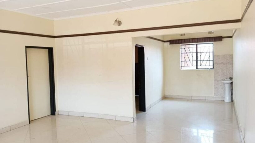 3-bedroom-flat-for-rent-in-chalala-big-3