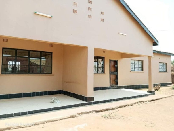 3-bedroom-flat-for-rent-in-chalala-big-0