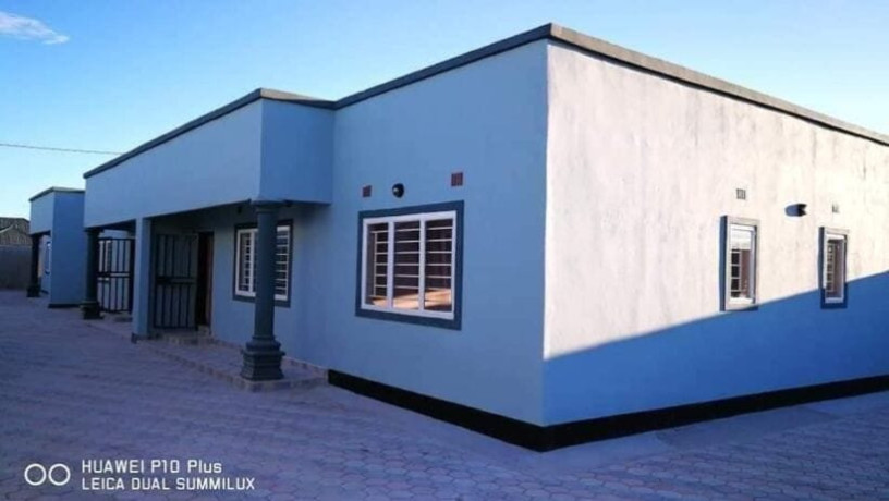 2-bedroom-flat-for-rent-in-chalala-big-1