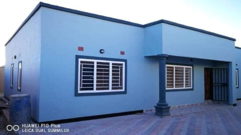 2-bedroom-flat-for-rent-in-chalala-big-3