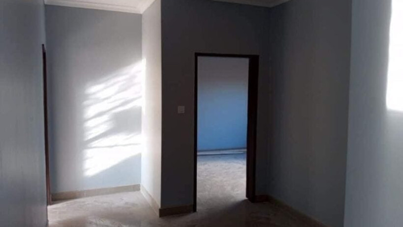 2-bedroom-flat-for-rent-in-chalala-big-3