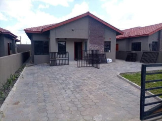 3-bedroom-flat-for-rent-in-chalala