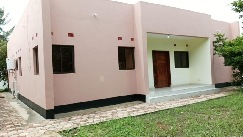 3-bedroom-flat-for-rent-in-chalala-big-0