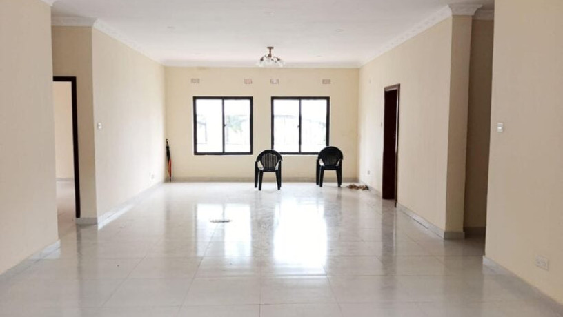 3-bedroom-flat-for-rent-in-chalala-big-1