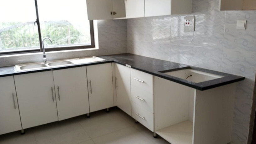 3-bedroom-flat-for-rent-in-chalala-big-4