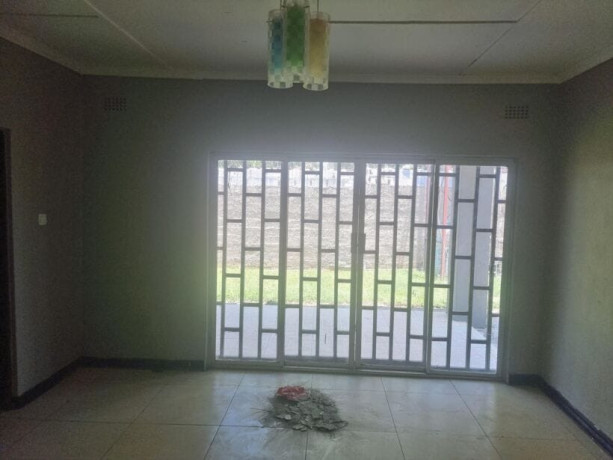 3-bedroom-house-for-rent-in-ibex-hill-big-4