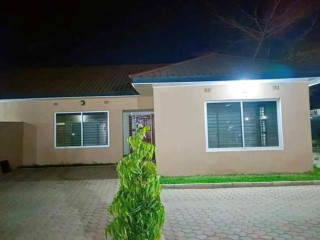 2 Bedroom Flat For Rent In Meanwood Ndeke