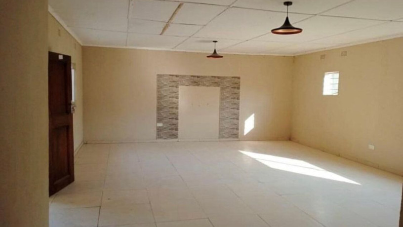 3-bedroom-flat-for-rent-in-lilayi-estate-big-3