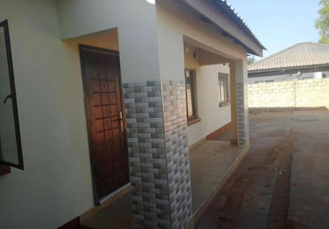 3-bedroom-flat-for-rent-in-lilayi-estate-big-0