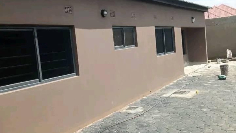 3-bedroom-flat-for-rent-in-makeni-big-0