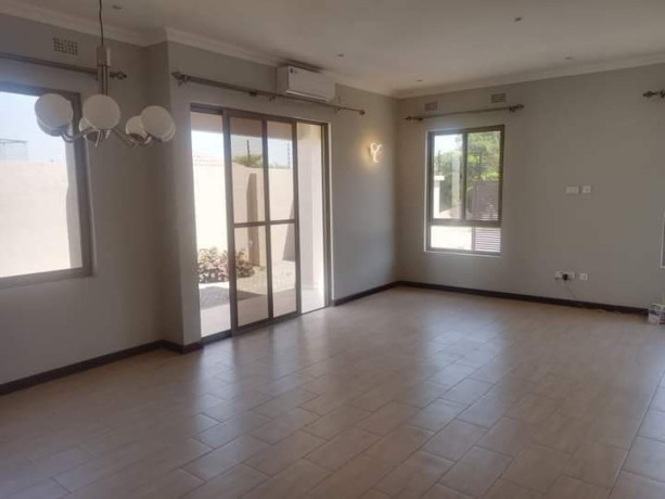 3-bedroom-house-for-rent-in-roma-park-big-3
