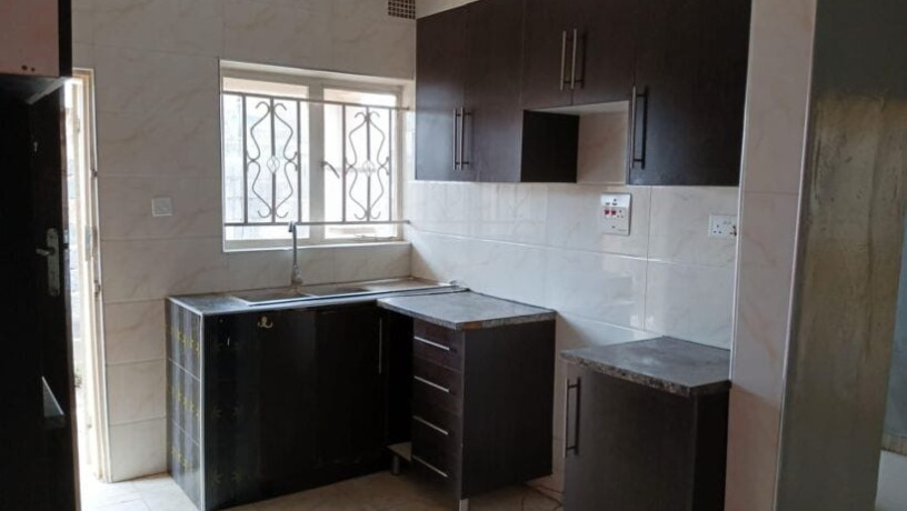 3-bedroom-flat-for-rent-in-chalala-big-6