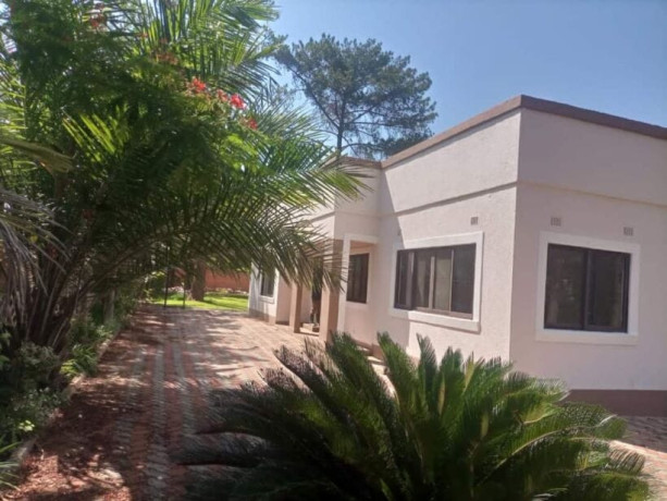 3-bedroom-flat-for-rent-in-roma-big-0