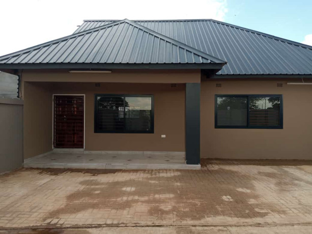 3-bedroom-house-for-rent-in-lilayi-estates-big-0