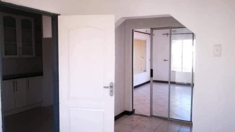 3-bedroom-flat-for-rent-in-libala-big-7