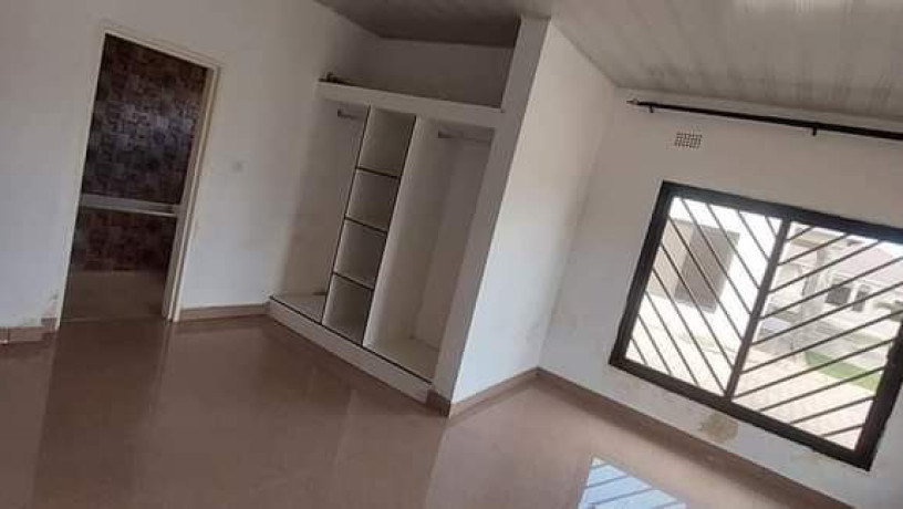 2-bedroom-flat-for-rent-in-makeni-big-6