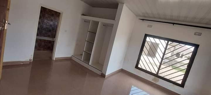 2-bedroom-flat-for-rent-in-makeni-big-6