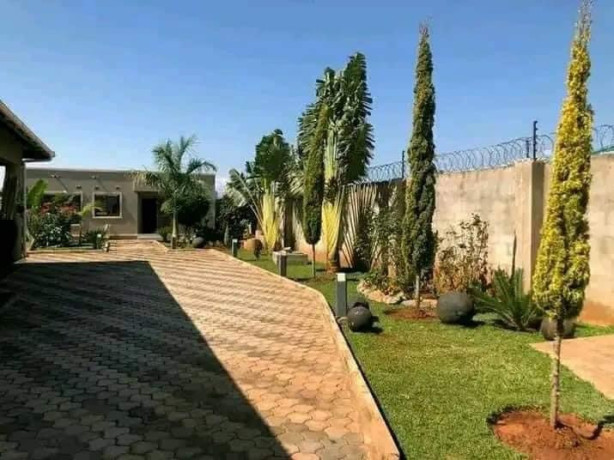 1-bedroom-flat-for-rent-in-chalala-big-2