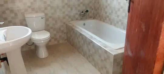 2-bedroom-flat-for-rent-in-ibex-meanwood-big-8