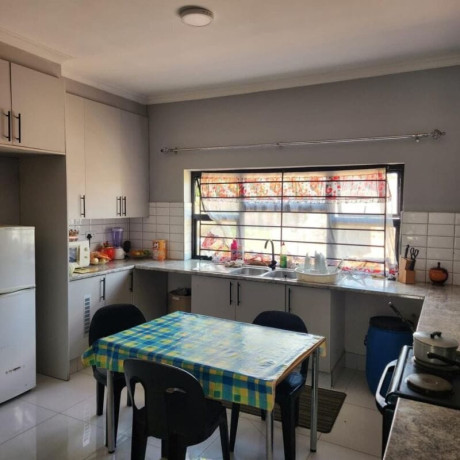 5-bedroom-house-for-rent-in-avondale-big-6